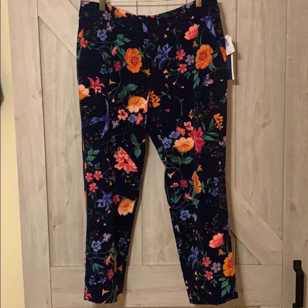 NWT Old Navy mid-rise Harper capris